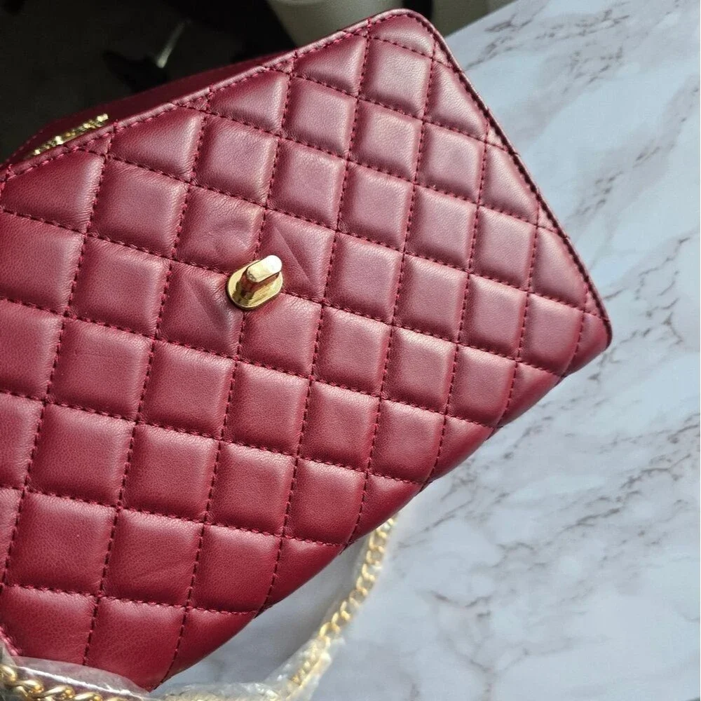 NWT Badgley Mischka Luxe Collection Mulberry Quilt Vegan Convertible Crossbody - Picture 10 of 11